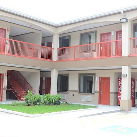 Palace Inn Sam Houston Race Park Buitenkant foto